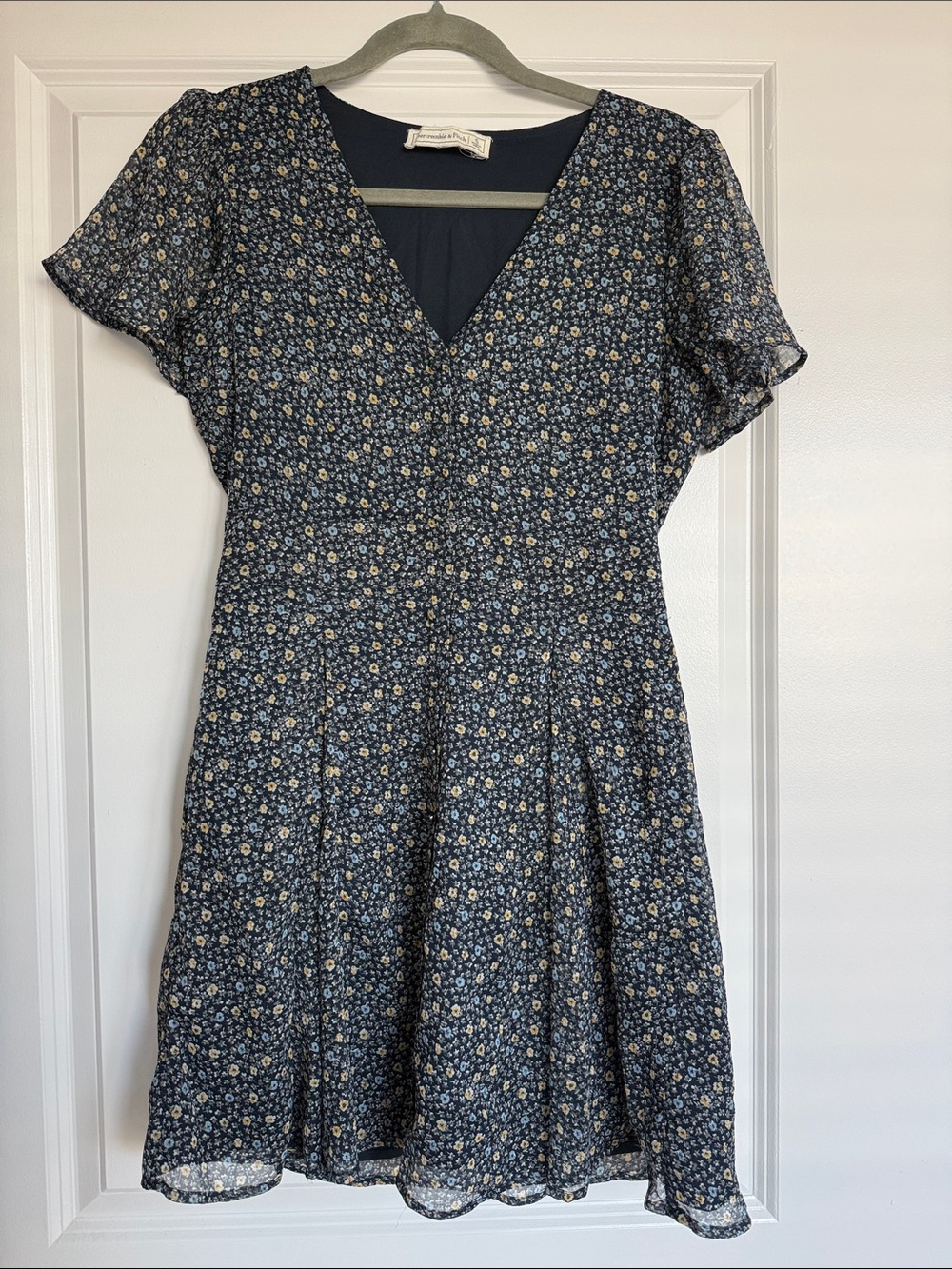 Abercrombie Floral V-Neck Short Sleeve Dress